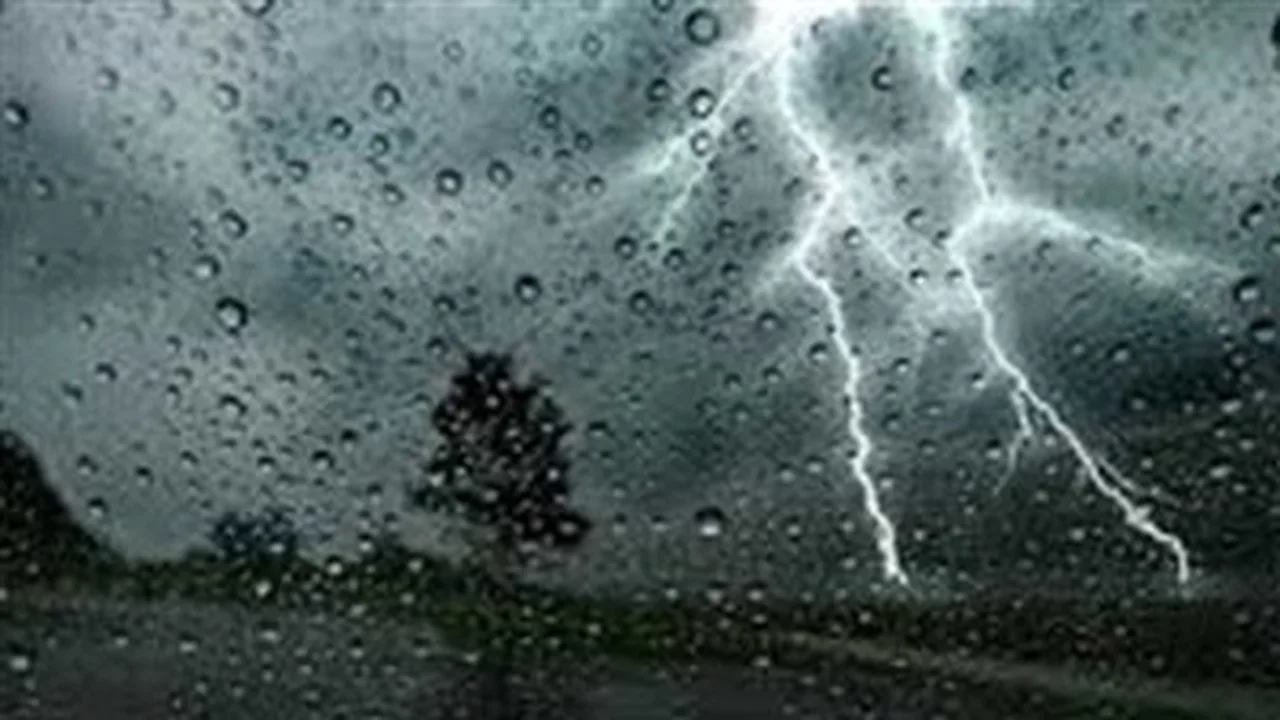 الأرصاد الجوية تتوقع طقساً غير مستقر وأمطاراً رعدية تضرب مناطق بمصر